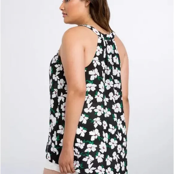 Torrid Black and White Asymmetrical Tank Top - Picture 2 of 5